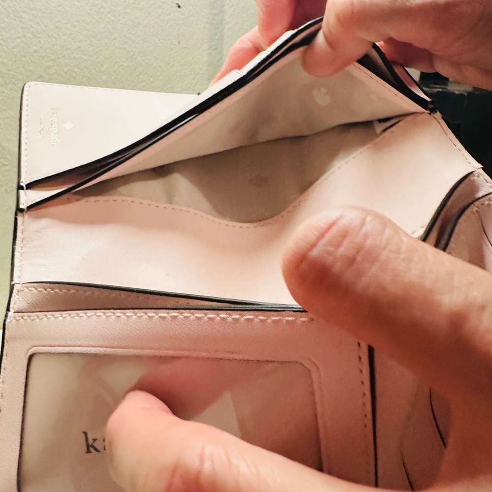 Kate Spade Wallet (Baby Pink) - Picture 6 of 8